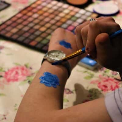 flower make up on youth