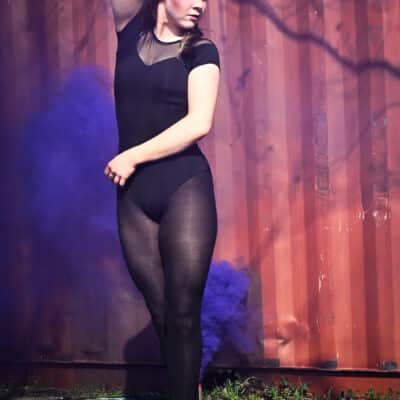 Students team up for smokin’ photo shoot